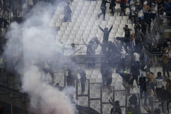 Συλλήψεις και προσαγωγές οπαδών που διακινούσαν ναρκωτικά σε γήπεδα – Επιχείρηση της ΕΛ.ΑΣ.