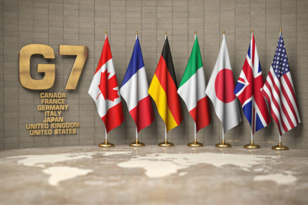 Γαλλία: Οι κυρώσεις σε βάρος της Ρωσίας πρέπει να φθάσουν πολύ πιο μακριά