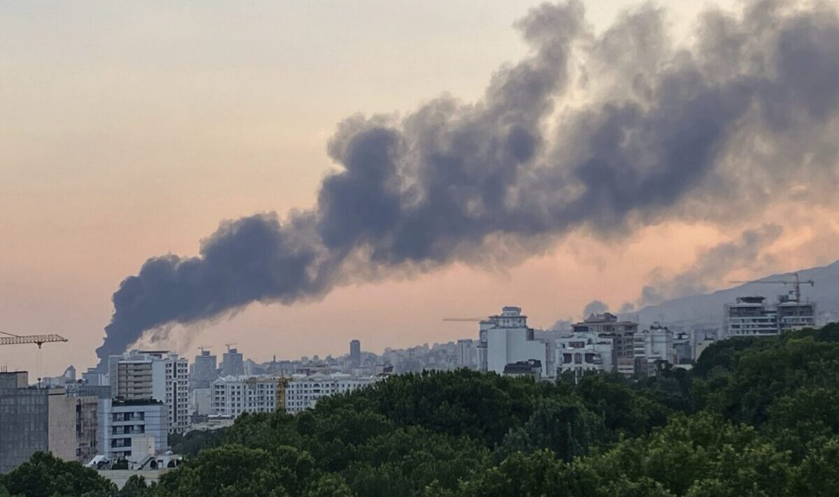 Σειρήνες ηχούν στο Ισραήλ καθώς εκτοξεύονται βαλλιστικοί πύραυλοι από το Ιράν – Eντολή στους κατοίκους να παραμείνουν κοντά σε καταφύγια