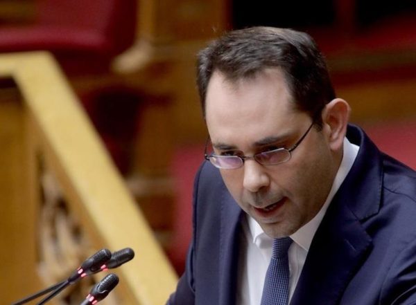 Χρυσός: Οι κεντρικές τράπεζες θα συνεχίσουν να αγοράζουν – Μειώνουν τα αποθέματα σε δολάρια