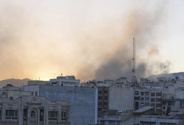 Μαχητικά αεροσκάφη του Ισραήλ έπληξαν 20 πυρηνικές και στρατιωτικές εγκαταστάσεις στην Τεχεράνη
