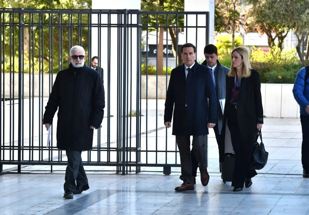Πέτρος Φιλιππίδης: Τι απαντά σε Σπύρο Μπιμπίλα, Εβελίνα Παπούλια, Κάτια Δανδουλάκη και Λένα Δροσάκη