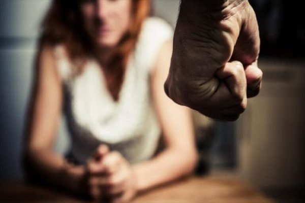 Πανελλαδική δράση κατά της ενδοοικογενειακής βίας – Ημερίδα του υπ. Προστασίας του Πολίτη υπό την αιγίδα του ΠτΔ