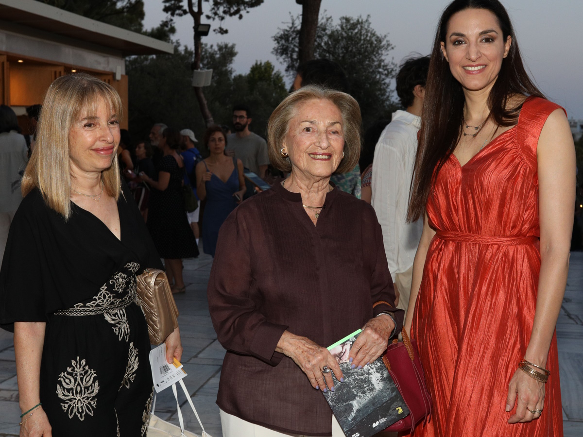 Δάφνη Σημίτη: Η πρώτη δημόσια εμφάνιση, 5 μήνες μετά τον θάνατο του Κώστα Σημίτη