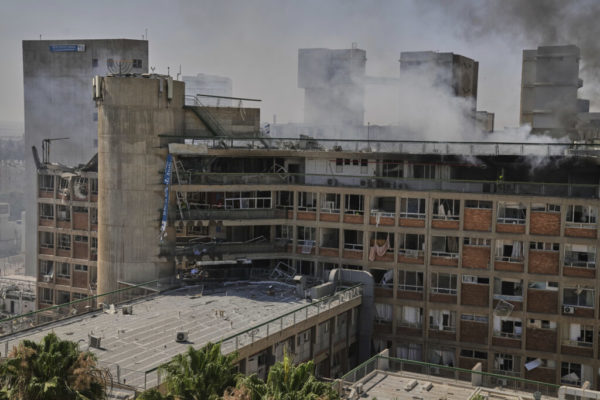 Σειρήνες πολέμου σε βόρειες και νότιες περιοχές του Ισραήλ – Ισραηλινό χτύπημα σε δύο σημεία παραγωγής στις πυρηνικές εγκαταστάσεις του Ισφαχάν