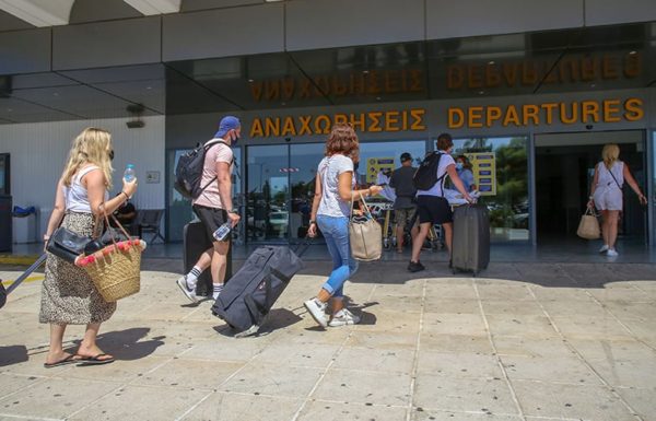 Άνοδος 6,4% στην επιβατική κίνηση και 5,2% στις κινήσεις αεροσκαφών την περίοδο Ιανουαρίου-Μαΐου 2025