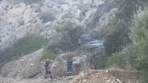 Πυρκαγιά στο Kαραβοστάσι Μονεμβασιάς- Μήνυμα από το 112 για εκκένωση – Επιχειρούν πυροσβεστικές δυνάμεις