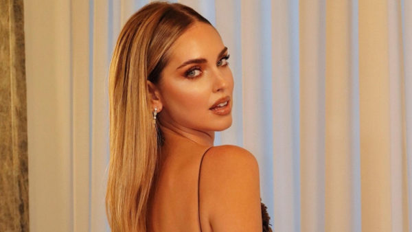 Chiara Ferragni: Φωτογραφίες με το μαγιό της στη πισίνα από τη Λίμνη Κόμο