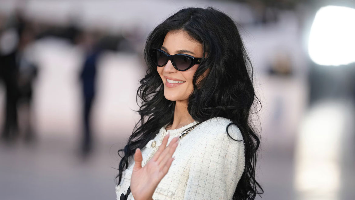 Kylie Jenner: Το snake print είναι η απόλυτη τάση του φετινού καλοκαιριού