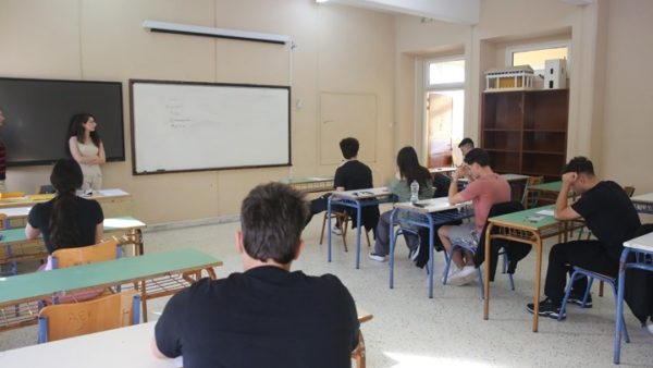 Εκτιμήσεις των βάσεων εισαγωγής στα ΑΕΙ: Ποια πεδία αναμένεται να κινηθούν ανοδικά και ποια να σημειώσουν πτώση