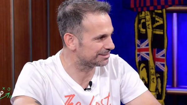 Ντέμης Νικολαΐδης: Η σχέση με την ΑΕΚ, η οικονομική ζημία και η θεραπεία πριν το Euro 2004 – «Μου έκαναν 27 ενέσεις»