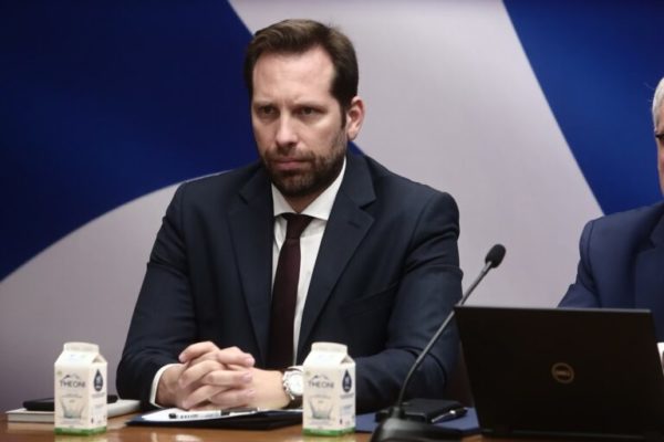 Ν. Μηλαπίδης στο Πρώτο: Δεν καταργείται το οκτάωρο – Δεν αλλάζει ο εβδομαδιαίος χρόνος εργασίας (audio)