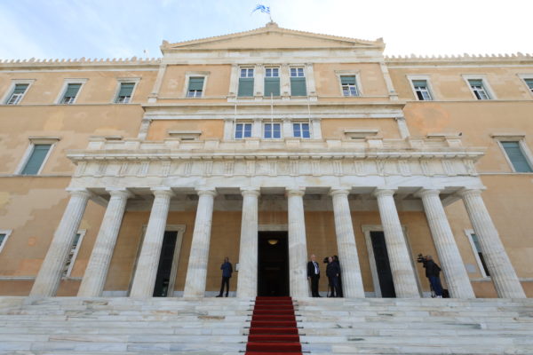 Συλλυπητήρια του Προέδρου της Βουλής, Ν. Κακλαμάνη, για τον θάνατο του πρώην βουλευτή της ΝΔ Κωνσταντίνου Γιατράκου