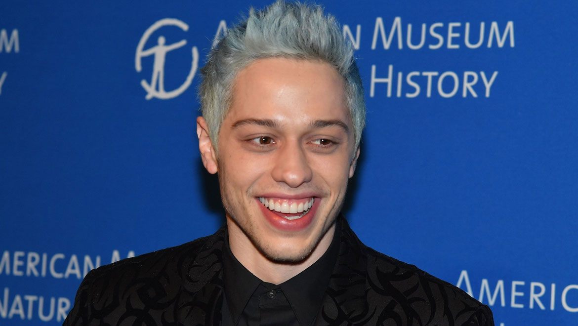 Σοκάρει ο Pete Davidson: «Ο παππούς μου με χτυπούσε αλύπητα – Δεν έχω καμία συμπόνια, εύχομαι να πεθάνει»