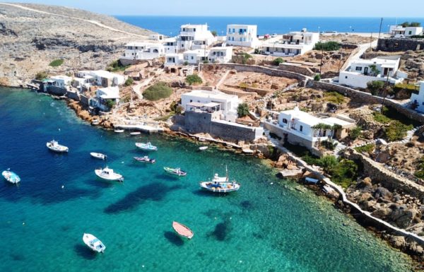 Σίφνος: Ο ιδανικός ελληνικός προορισμός για οικογένειες, σύμφωνα με διεθνή ΜΜΕ