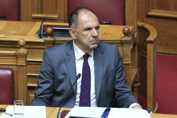 Στην Κορυτσά αύριο, Δευτέρα, ο Γ. Γεραπετρίτης για τα εγκαίνια του κτηρίου «Σεφέρη» του Γενικού Προξενείου