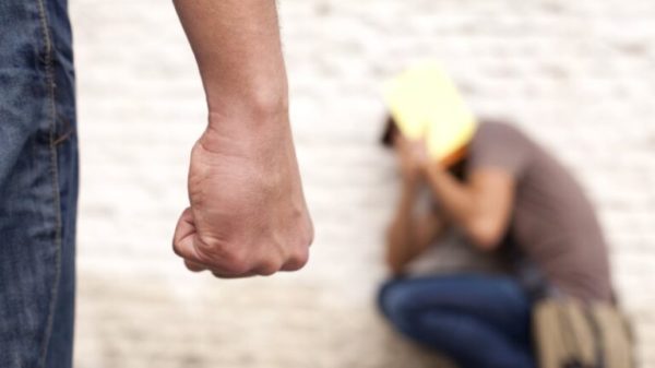 Συμπλοκή ανηλίκων σε δημοτικό σχολείο στο Παλαιό Φάληρο – Δύο τραυματίες