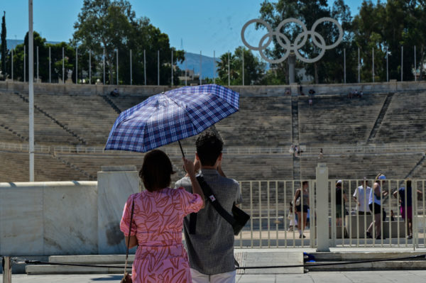 Οδηγίες για τον καύσωνα – Τι πρέπει να γνωρίζουν όσοι ανήκουν σε ευπαθείς ομάδες
