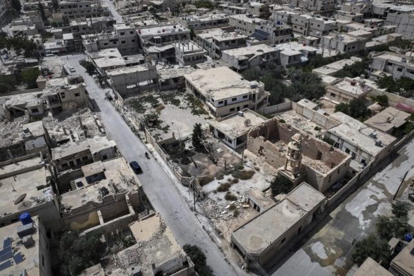 Συρία: Ένταση και διαδήλωση στην ύπαιθρο της Χομς μετά τη δολοφονία Σιίτη κληρικού