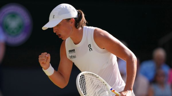 Κυρίαρχη Σφιόντεκ στον τελικό του Wimbledon
