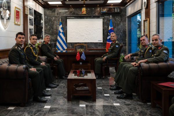 Επίσκεψη του διοικητή του 5ου Σώματος Στρατού της Τουρκίας στην έδρα του Δ’ Σώματος Στρατού στην Ξάνθη, στο πλαίσιο των ΜΟΕ Ελλάδας-Τουρκίας