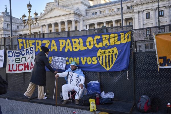 Αργεντινή: Το Κογκρέσο ενέκρινε νομοσχέδιο για αύξηση των συντάξεων παρά την αντίθεση του προέδρου Μιλέι