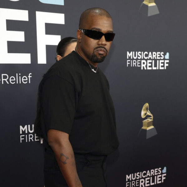 Μετά τον Diddy και ο Kanye West κατηγορείται για σεξουαλική κακοποίηση και σωματεμπορία