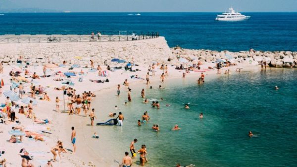 Προειδοποίηση για επικίνδυνα βακτήρια στις θάλασσες της Ευρώπης