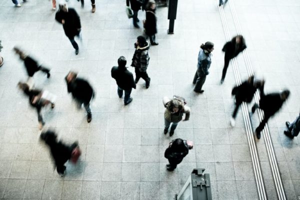 Έρευνα: Οι νέοι της Ευρώπης θέλουν ισχυρότερη ΕΕ – Ο καθηγητής Φάας στην ΕΡΤ για την προτίμηση των Ελλήνων στη Δημοκρατία