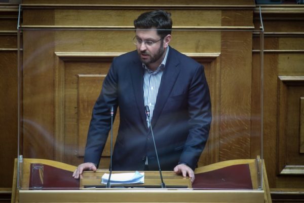 K. Zαχαριάδης: Να ζητηθεί σε επίπεδο αρχηγών κρατών της Ε.Ε. υποχρεωτική μετεγκατάσταση προσφύγων και μεταναστών