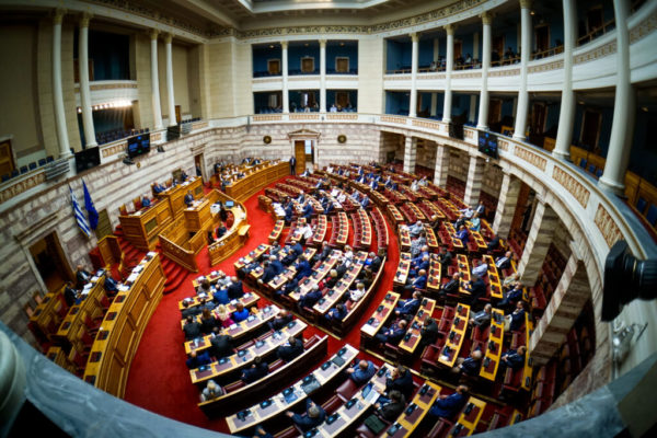 ΕΕ – Κίνα: Κλιμακώνεται σιωπηλά η σύγκρουση στη σκιά των δασμών Τραμπ