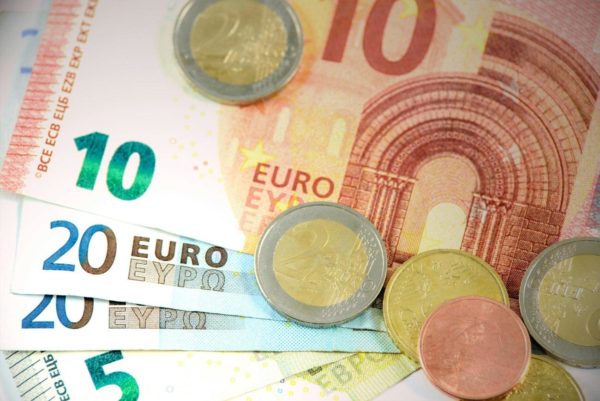 ΕΕ – Κίνα: Κλιμακώνεται σιωπηλά η σύγκρουση στη σκιά των δασμών Τραμπ