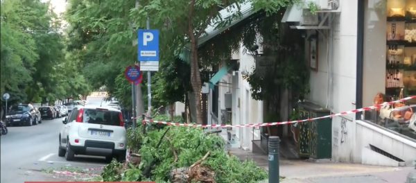 Κολωνάκι: «Γέμισαν τραυματίες τα πεζοδρόμια» – Αυτόπτες μάρτυρες μιλούν στο ΕΡΤNews για το τζιπ που έπεσε σε εστιατόριο