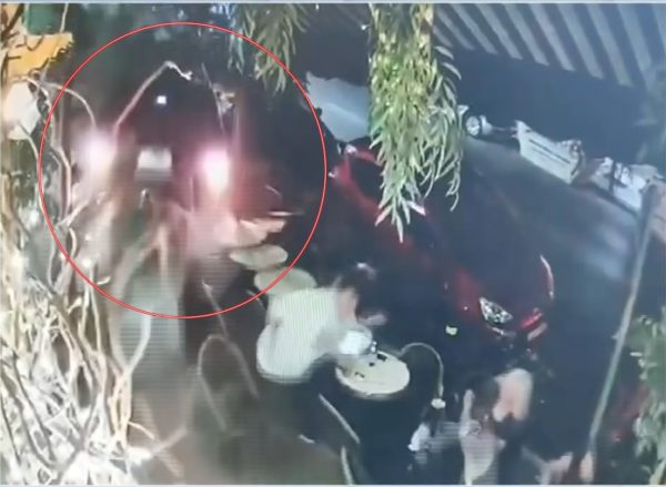 Κολωνάκι: Βίντεο ντοκουμέντο από την τυφλή πορεία του SUV με την όπισθεν  – Πώς συνέβη
