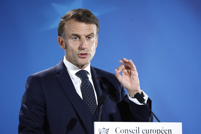 Εμ. Μακρόν: Η Γαλλία θα διπλασιάσει τον στρατιωτικό προϋπολογισμό της ως το 2027