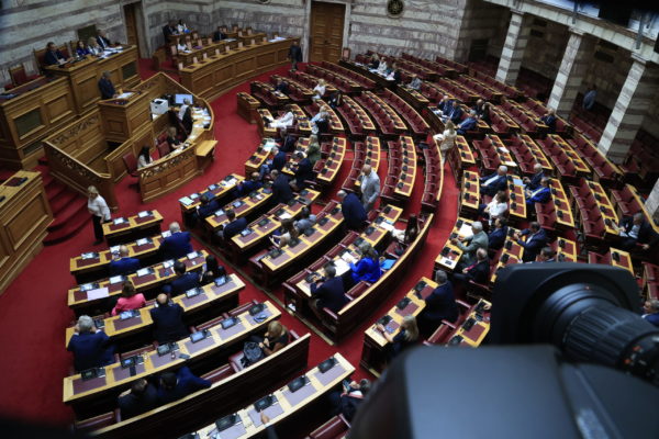 ΟΠΕΚΕΠΕ: Εν αναμονή της κατάθεσης της ΝΔ για εξεταστική – Οι αριθμοί που απαιτούνται για την υπερψήφιση των προτάσεων