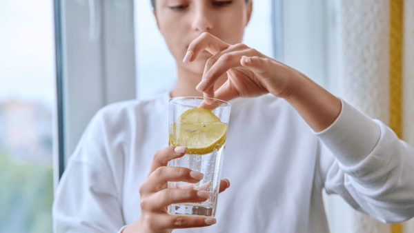 6 «ύπουλα» σημάδια που δείχνουν ότι χρειάζεσαι περισσότερους ηλεκτρολύτες