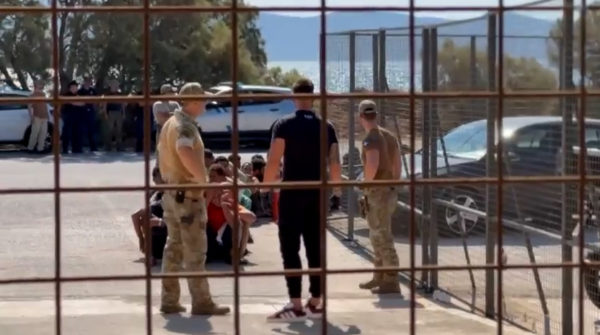 Από την Κρήτη στο Λαύριο και από εκεί απευθείας για κράτηση στα ΠΡΟΚΕΚΑ 247 μετανάστες που εισήλθαν από τη Λιβύη