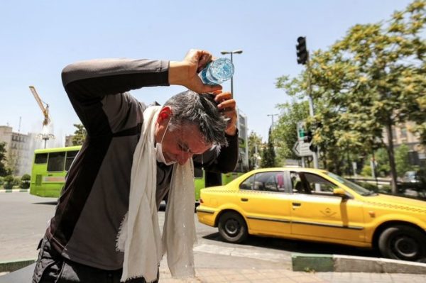 Ιράν: Καύσωνας με θερμοκρασίες που φθάνουν τους 53°C προκαλεί προβλήματα στην υδροδότηση και ηλεκτροδότηση