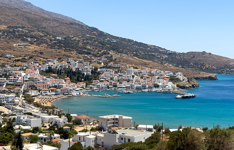 «Βασίλισσα του Αιγαίου» η Άνδρος, σύμφωνα με το Low Season Traveller