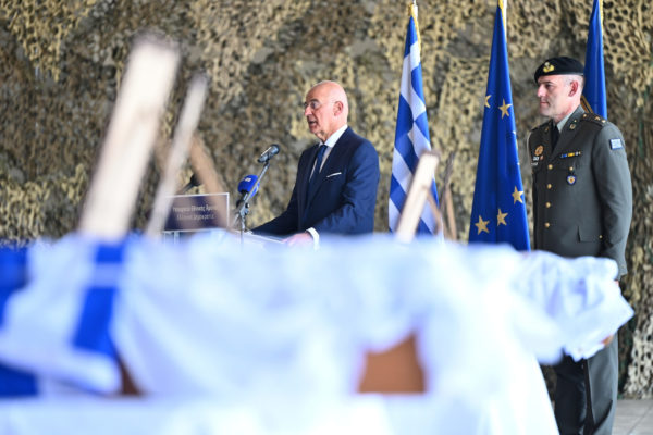 Παρών στην τελετή επαναπατρισμού ταυτοποιηθέντων λειψάνων πεσόντων Οπλιτών από την Κύπρο στην Ελλάδα ο υπ. Άμυνας Ν. Δένδιας