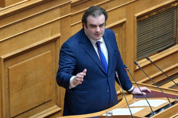 Εμπορική συμφωνία ΕΕ – ΗΠΑ: Οι Ευρωπαίοι συμφώνησαν αλλά δεν πείστηκαν