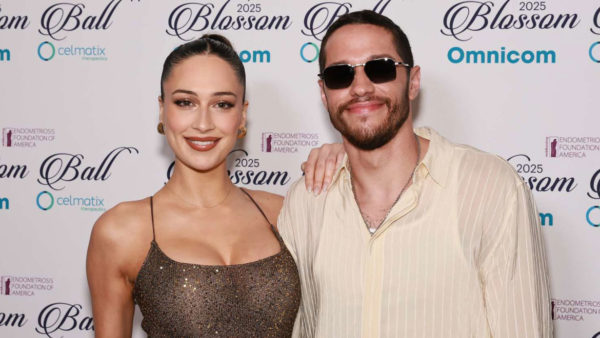 Pete Davidson – Elsie Hewitt: Η πρώτη τους επίσημη εμφάνιση στο κόκκινο χαλί αφού ανακοίνωσαν ότι θα γίνουν γονείς