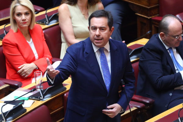 Κόντρα Μηταράκη με Ανδρουλάκη και Φάμελλο για τη στάση της ΝΔ στην ψηφοφορία – «Ουδείς έχει πει ότι θα αποχωρήσουμε»