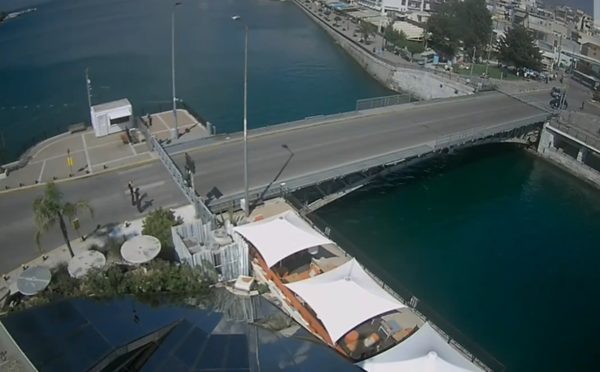 Πρόεδρος Οργανισμού Λιμένων Εύβοιας: Πολύ σοβαρή η βλάβη στη γέφυρα Ευρίπου – Δε θα ανοίξει για τα πλοία ούτε αύριο