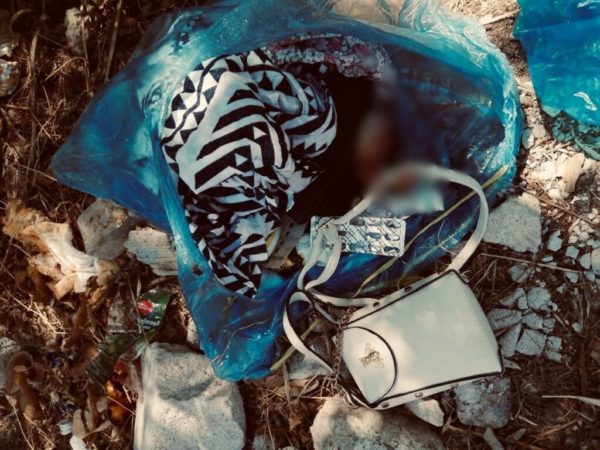 Νεκρό κοριτσάκι στο Π. Φάληρο: Νέα στοιχεία στην υπόθεση – Βρέθηκαν τα ρούχα της μητέρας και των παιδιών, ναρκωτικά χάπια και βούρτσα μαλλιών