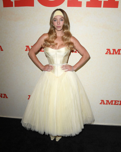 Sydney Sweeney: Η πρώτη δημόσια εμφάνιση μετά τις κατηγορίες περί «ναζιστικής προπαγάνδας» για τη νέα της διαφήμιση