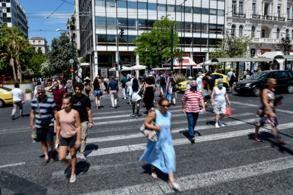 Λουκίδης στο ΕΡΤNews: Μικρή αλλά υπαρκτή η έξαρση του κορονοϊού – Δεν υπάρχει εποχικότητα, όλος ο χρόνος είναι δικός του