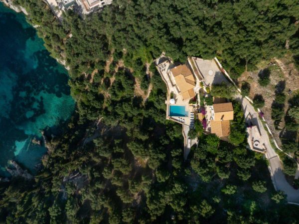 Ακίνητα: Ισχυρή ζήτηση για πολυτελή ακίνητα στην Ελλάδα, λέει η Greece Sotheby’s