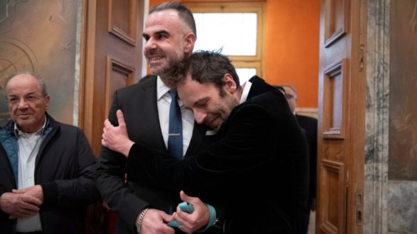 Αύγουστος Κορτώ: Οι τρυφερές ευχές στο σύζυγό του, Αναστάσιο Σαμουηλίδη – «Γιορτάζω κάθε μέρα από τότε που σε γνώρισα»